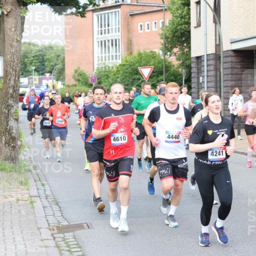 12.06.2026 - Holstenköstenlauf Andreas Tolksdorf http://msf.ph/oto/9746009 12.06.2026 19:10:48 Laufen 4848, 3062, 11, 4610, 4440, 4241, 4865 meine-sportfotos.de