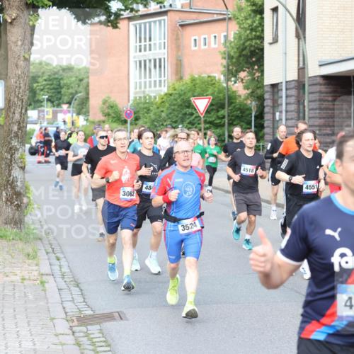 12.06.2026 - Holstenköstenlauf Andreas Tolksdorf http://msf.ph/oto/9746015 12.06.2026 19:10:50 Laufen 3062, 484, 3524, 4518, 4551, 4504 meine-sportfotos.de