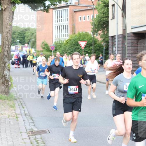12.06.2026 - Holstenköstenlauf Andreas Tolksdorf http://msf.ph/oto/9746025 12.06.2026 19:10:55 Laufen 4752, 671, 3948, 2716, 3, 3259, 157 meine-sportfotos.de