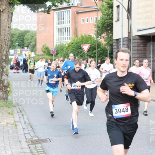 12.06.2026 - Holstenköstenlauf Andreas Tolksdorf http://msf.ph/oto/9746027 12.06.2026 19:10:55 Laufen 4752, 3671, 717, 1537, 3948, 4383 meine-sportfotos.de