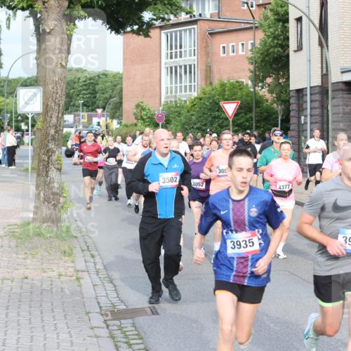 12.06.2026 - Holstenköstenlauf Andreas Tolksdorf http://msf.ph/oto/9746060 12.06.2026 19:11:13 Laufen 3502, 3052, 305, 4377, 3935, 3934, 3760, 668, 37 meine-sportfotos.de