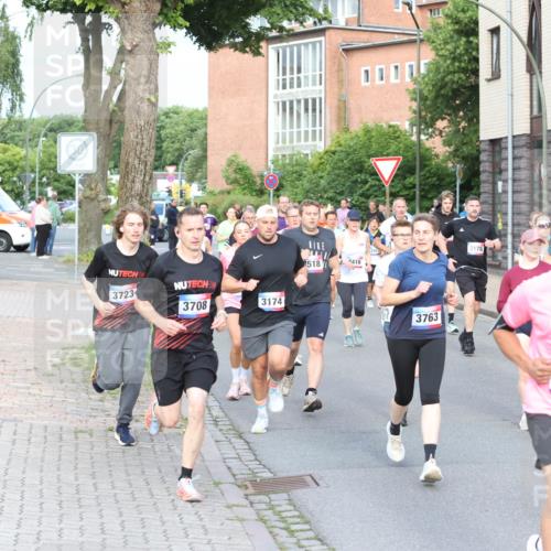 12.06.2026 - Holstenköstenlauf Andreas Tolksdorf http://msf.ph/oto/9746077 12.06.2026 19:11:25 Laufen 3723, 3708, 3174, 518, 1416, 3178, 3763, 4363, 3834 meine-sportfotos.de