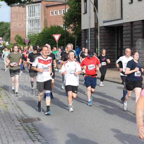 12.06.2026 - Holstenköstenlauf Andreas Tolksdorf http://msf.ph/oto/9746108 12.06.2026 19:11:45 Laufen 160, 3278, 4855, 3650, 4856, 3897, 3340, 43 meine-sportfotos.de