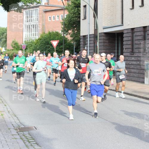 12.06.2026 - Holstenköstenlauf Andreas Tolksdorf http://msf.ph/oto/9746115 12.06.2026 19:11:50 Laufen 35, 4313, 3165, 3164, 3789, 4802 meine-sportfotos.de