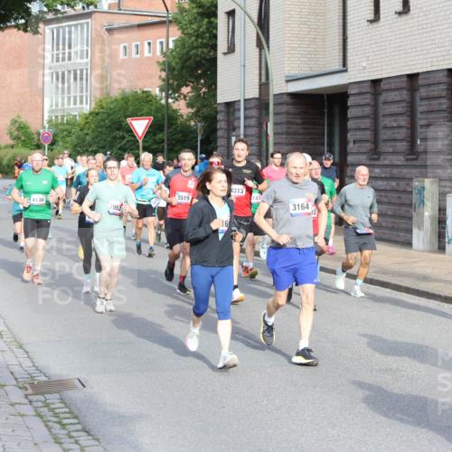 12.06.2026 - Holstenköstenlauf Andreas Tolksdorf http://msf.ph/oto/9746116 12.06.2026 19:11:50 Laufen 4130, 3952, 3519, 4313, 16, 143, 3164 meine-sportfotos.de