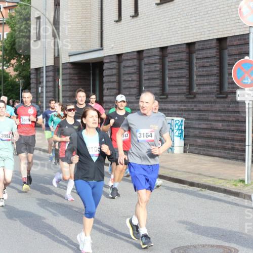 12.06.2026 - Holstenköstenlauf Andreas Tolksdorf http://msf.ph/oto/9746118 12.06.2026 19:11:51 Laufen 4130, 31, 3952, 3519, 8165, 312, 3164, 10, 06, 15, 06, 26, 4802 meine-sportfotos.de