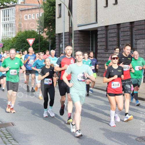 12.06.2026 - Holstenköstenlauf Andreas Tolksdorf http://msf.ph/oto/9746120 12.06.2026 19:11:52 Laufen 4130, 3283, 3176, 3952, 057, 4311, 4313, 414, 4312, 10, 06, 15, 06 meine-sportfotos.de