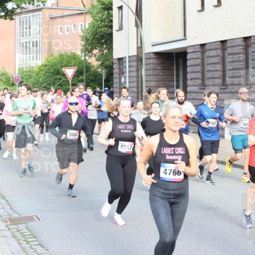 12.06.2026 - Holstenköstenlauf Andreas Tolksdorf http://msf.ph/oto/9746179 12.06.2026 19:12:37 Laufen 4367, 2362, 3080, 3921, 383, 34, 4547, 4766, 37, 4549 meine-sportfotos.de