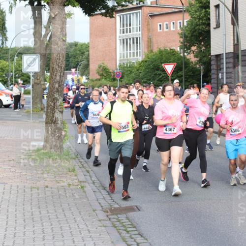 12.06.2026 - Holstenköstenlauf Andreas Tolksdorf http://msf.ph/oto/9746185 12.06.2026 19:12:40 Laufen 3828, 435, 3583, 4825, 4367, 4386, 336 meine-sportfotos.de