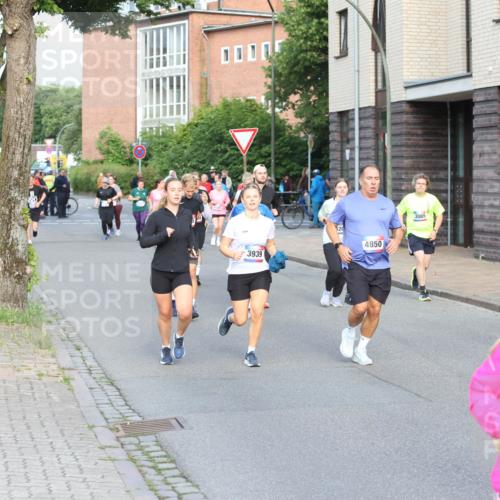 12.06.2026 - Holstenköstenlauf Andreas Tolksdorf http://msf.ph/oto/9746209 12.06.2026 19:12:54 Laufen 3939, 320, 4850, 3085, 4691, 3063 meine-sportfotos.de