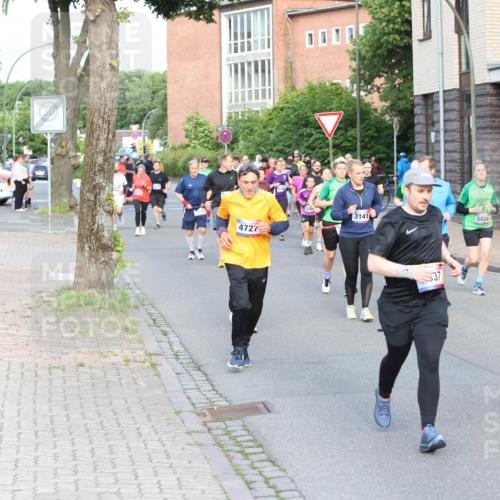12.06.2026 - Holstenköstenlauf Andreas Tolksdorf http://msf.ph/oto/9746233 12.06.2026 19:13:08 Laufen 4727, 3141, 3439, 3338 meine-sportfotos.de