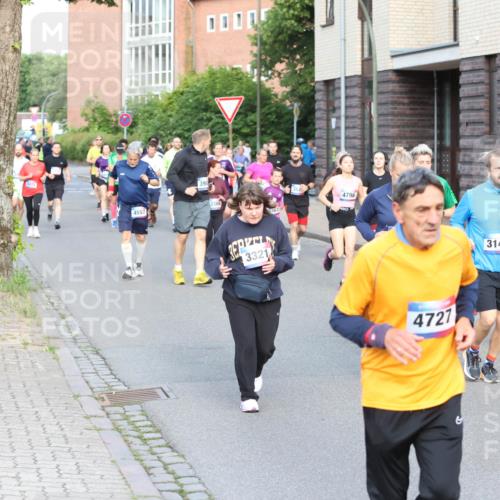 12.06.2026 - Holstenköstenlauf Andreas Tolksdorf http://msf.ph/oto/9746238 12.06.2026 19:13:10 Laufen 3472, 4557, 390, 3321, 4796, 4727, 3140, 3439 meine-sportfotos.de
