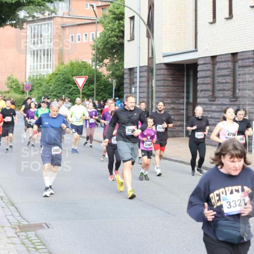 12.06.2026 - Holstenköstenlauf Andreas Tolksdorf http://msf.ph/oto/9746241 12.06.2026 19:13:12 Laufen 3472, 4557, 3031, 33, 39, 3574, 3367, 3575, 4796, 108, 3321 meine-sportfotos.de