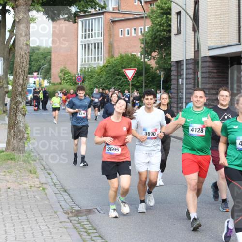 12.06.2026 - Holstenköstenlauf Andreas Tolksdorf http://msf.ph/oto/9746283 12.06.2026 19:13:38 Laufen 4375, 3695, 3690, 4128, 4122, 4133, 33 meine-sportfotos.de