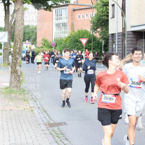 12.06.2026 - Holstenköstenlauf Andreas Tolksdorf http://msf.ph/oto/9746284 12.06.2026 19:13:39 Laufen 3, 4375, 3458, 3695, 3690 meine-sportfotos.de