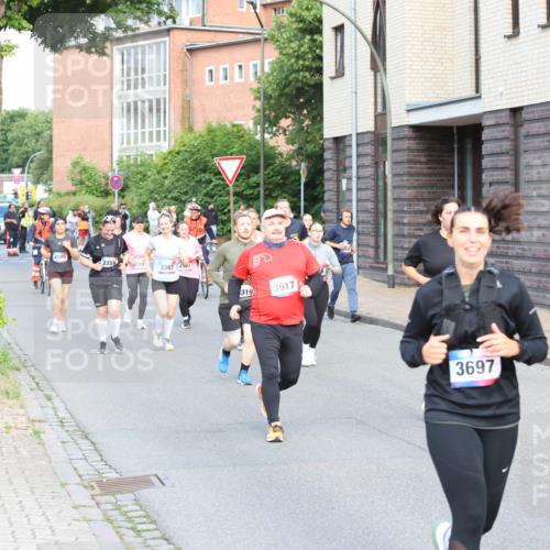 12.06.2026 - Holstenköstenlauf Andreas Tolksdorf http://msf.ph/oto/9746303 12.06.2026 19:13:55 Laufen 3, 3359, 3387, 319, 3917, 3697, 3696 meine-sportfotos.de