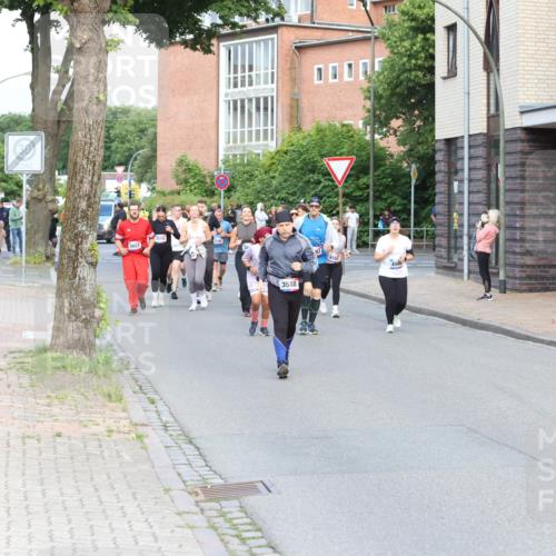 12.06.2026 - Holstenköstenlauf Andreas Tolksdorf http://msf.ph/oto/9746323 12.06.2026 19:14:15 Laufen 4822, 00005, 456, 3588 meine-sportfotos.de