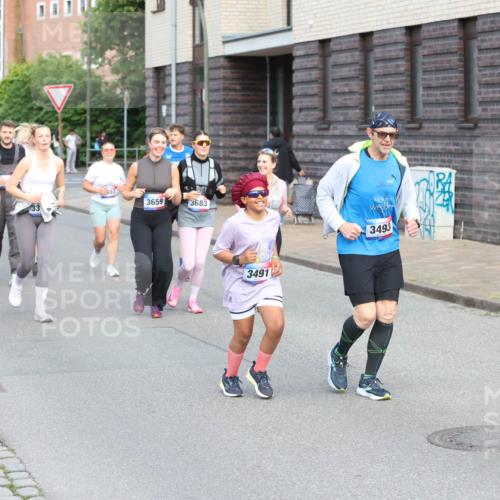 12.06.2026 - Holstenköstenlauf Andreas Tolksdorf http://msf.ph/oto/9746326 12.06.2026 19:14:21 Laufen 3659, 3683, 4822, 3491, 3493, 10, 06, 15, 06, 26 meine-sportfotos.de