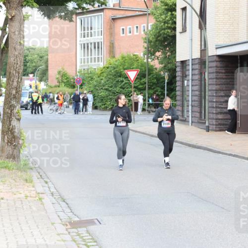 12.06.2026 - Holstenköstenlauf Andreas Tolksdorf http://msf.ph/oto/9746339 12.06.2026 19:14:40 Laufen 3, 3, 0000, 3110, 3109 meine-sportfotos.de