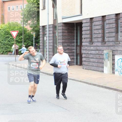 12.06.2026 - Holstenköstenlauf Andreas Tolksdorf http://msf.ph/oto/9746358 12.06.2026 19:15:19 Laufen 00005, 3221, 3222 meine-sportfotos.de