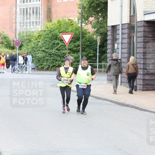 12.06.2026 - Holstenköstenlauf Andreas Tolksdorf http://msf.ph/oto/9746360 12.06.2026 19:15:37 Laufen 866 meine-sportfotos.de