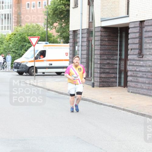 12.06.2026 - Holstenköstenlauf Andreas Tolksdorf http://msf.ph/oto/9746377 12.06.2026 19:16:20 Laufen  meine-sportfotos.de