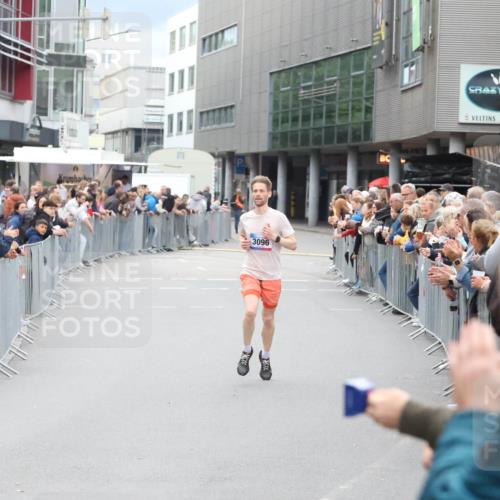 12.06.2026 - Holstenköstenlauf Andreas Tolksdorf http://msf.ph/oto/9746382 12.06.2026 19:37:26 Laufen 3096 meine-sportfotos.de