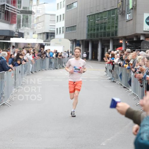 12.06.2026 - Holstenköstenlauf Andreas Tolksdorf http://msf.ph/oto/9746384 12.06.2026 19:37:26 Laufen 3096 meine-sportfotos.de
