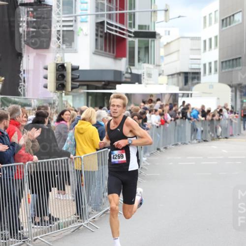 12.06.2026 - Holstenköstenlauf Andreas Tolksdorf http://msf.ph/oto/9746400 12.06.2026 19:38:28 Laufen 4269 meine-sportfotos.de