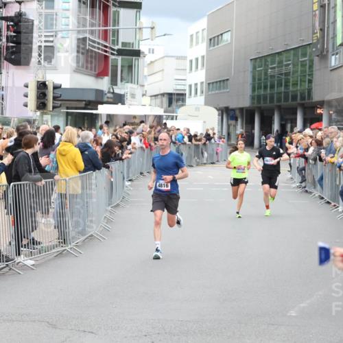 12.06.2026 - Holstenköstenlauf Andreas Tolksdorf http://msf.ph/oto/9746412 12.06.2026 19:39:11 Laufen 4816, 4639 meine-sportfotos.de