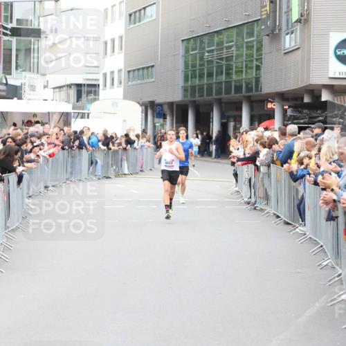 12.06.2026 - Holstenköstenlauf Andreas Tolksdorf http://msf.ph/oto/9746420 12.06.2026 19:39:55 Laufen 4422 meine-sportfotos.de