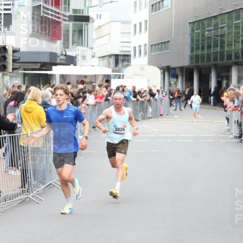 12.06.2026 - Holstenköstenlauf Andreas Tolksdorf http://msf.ph/oto/9746428 12.06.2026 19:39:59 Laufen 3026 meine-sportfotos.de