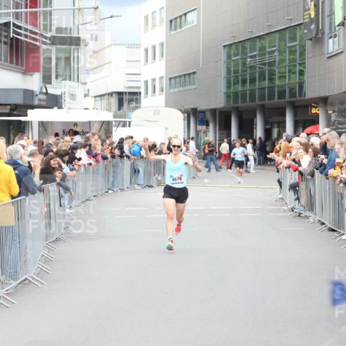 12.06.2026 - Holstenköstenlauf Andreas Tolksdorf http://msf.ph/oto/9746439 12.06.2026 19:40:17 Laufen 4678 meine-sportfotos.de