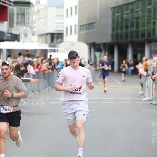 12.06.2026 - Holstenköstenlauf Andreas Tolksdorf http://msf.ph/oto/9746466 12.06.2026 19:41:02 Laufen 3419, 37, 8 meine-sportfotos.de