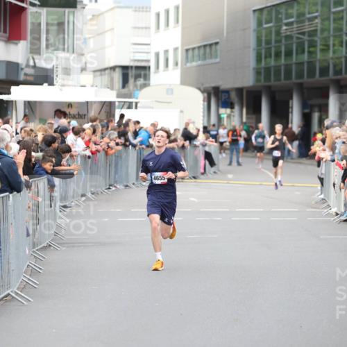 12.06.2026 - Holstenköstenlauf Andreas Tolksdorf http://msf.ph/oto/9746468 12.06.2026 19:41:07 Laufen 4655 meine-sportfotos.de