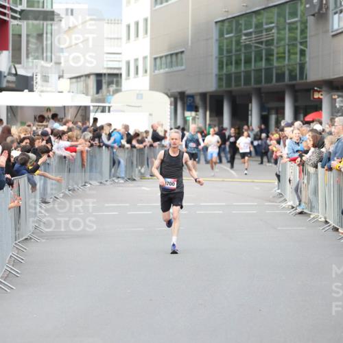 12.06.2026 - Holstenköstenlauf Andreas Tolksdorf http://msf.ph/oto/9746473 12.06.2026 19:41:13 Laufen 1700 meine-sportfotos.de
