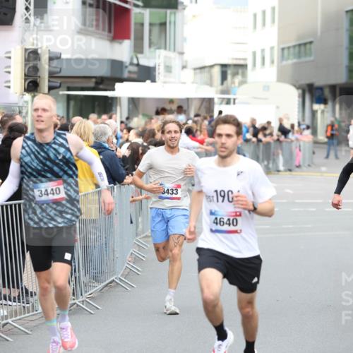 12.06.2026 - Holstenköstenlauf Andreas Tolksdorf http://msf.ph/oto/9746480 12.06.2026 19:41:26 Laufen 3440, 3433, 190, 4640, 4531 meine-sportfotos.de