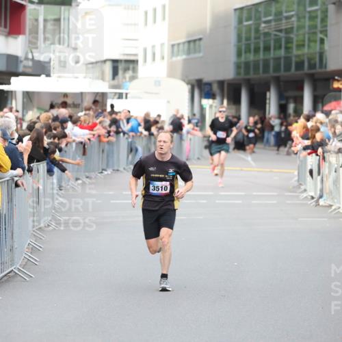 12.06.2026 - Holstenköstenlauf Andreas Tolksdorf http://msf.ph/oto/9746490 12.06.2026 19:42:00 Laufen 3510 meine-sportfotos.de