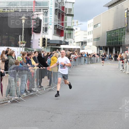 12.06.2026 - Holstenköstenlauf Andreas Tolksdorf http://msf.ph/oto/9746522 12.06.2026 19:42:52 Laufen 20, 3786 meine-sportfotos.de