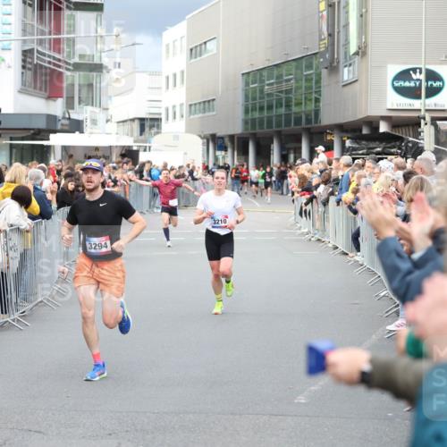 12.06.2026 - Holstenköstenlauf Andreas Tolksdorf http://msf.ph/oto/9746568 12.06.2026 19:43:59 Laufen 3294, 3210 meine-sportfotos.de