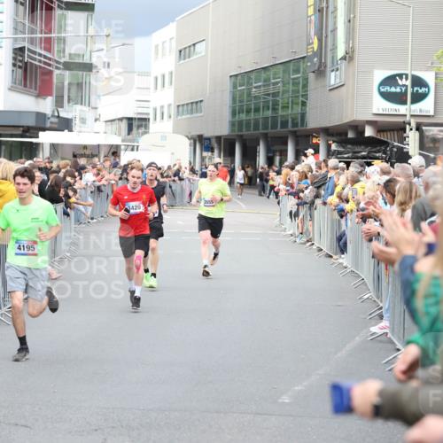 12.06.2026 - Holstenköstenlauf Andreas Tolksdorf http://msf.ph/oto/9746587 12.06.2026 19:44:18 Laufen 4195, 3420, 3555 meine-sportfotos.de