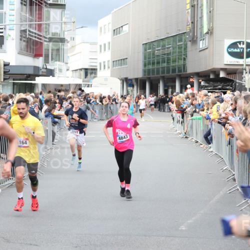 12.06.2026 - Holstenköstenlauf Andreas Tolksdorf http://msf.ph/oto/9746615 12.06.2026 19:45:03 Laufen 4799, 164, 3015, 4843 meine-sportfotos.de
