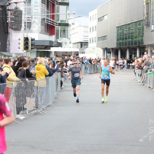 12.06.2026 - Holstenköstenlauf Andreas Tolksdorf http://msf.ph/oto/9746619 12.06.2026 19:45:05 Laufen 202, 4843, 3272, 3599 meine-sportfotos.de