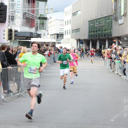 12.06.2026 - Holstenköstenlauf Andreas Tolksdorf http://msf.ph/oto/9746670 12.06.2026 19:46:26 Laufen 4193, 4163, 203 meine-sportfotos.de