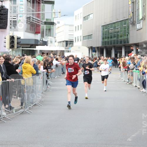 12.06.2026 - Holstenköstenlauf Andreas Tolksdorf http://msf.ph/oto/9746677 12.06.2026 19:46:35 Laufen 3394, 3948 meine-sportfotos.de