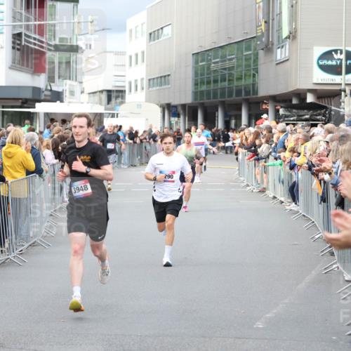 12.06.2026 - Holstenköstenlauf Andreas Tolksdorf http://msf.ph/oto/9746683 12.06.2026 19:46:38 Laufen 3948, 290 meine-sportfotos.de