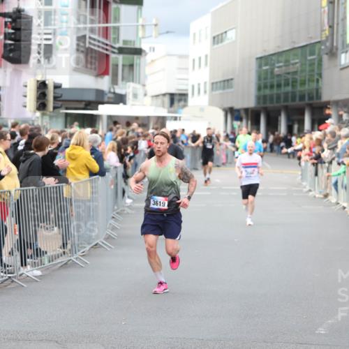 12.06.2026 - Holstenköstenlauf Andreas Tolksdorf http://msf.ph/oto/9746686 12.06.2026 19:46:41 Laufen 3619 meine-sportfotos.de