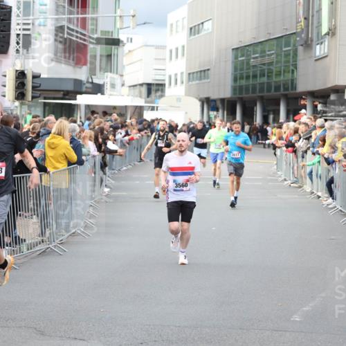 12.06.2026 - Holstenköstenlauf Andreas Tolksdorf http://msf.ph/oto/9746690 12.06.2026 19:46:44 Laufen 123, 3560, 2, 3617 meine-sportfotos.de