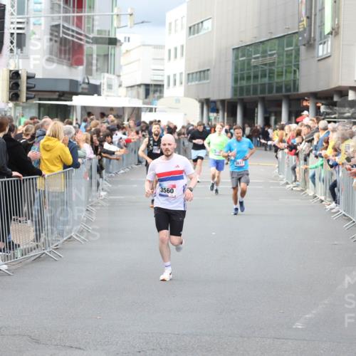 12.06.2026 - Holstenköstenlauf Andreas Tolksdorf http://msf.ph/oto/9746691 12.06.2026 19:46:44 Laufen 3123, 3560, 3617 meine-sportfotos.de