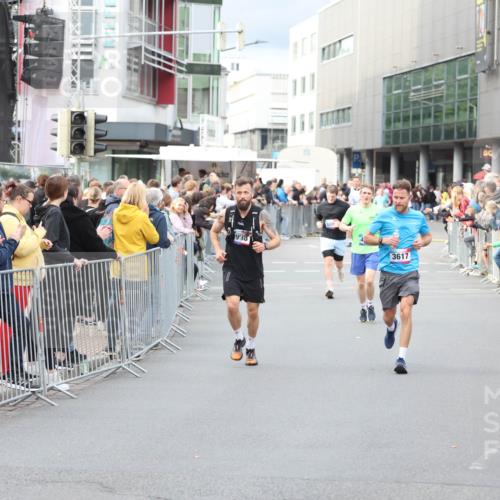 12.06.2026 - Holstenköstenlauf Andreas Tolksdorf http://msf.ph/oto/9746695 12.06.2026 19:46:47 Laufen 998, 3617 meine-sportfotos.de